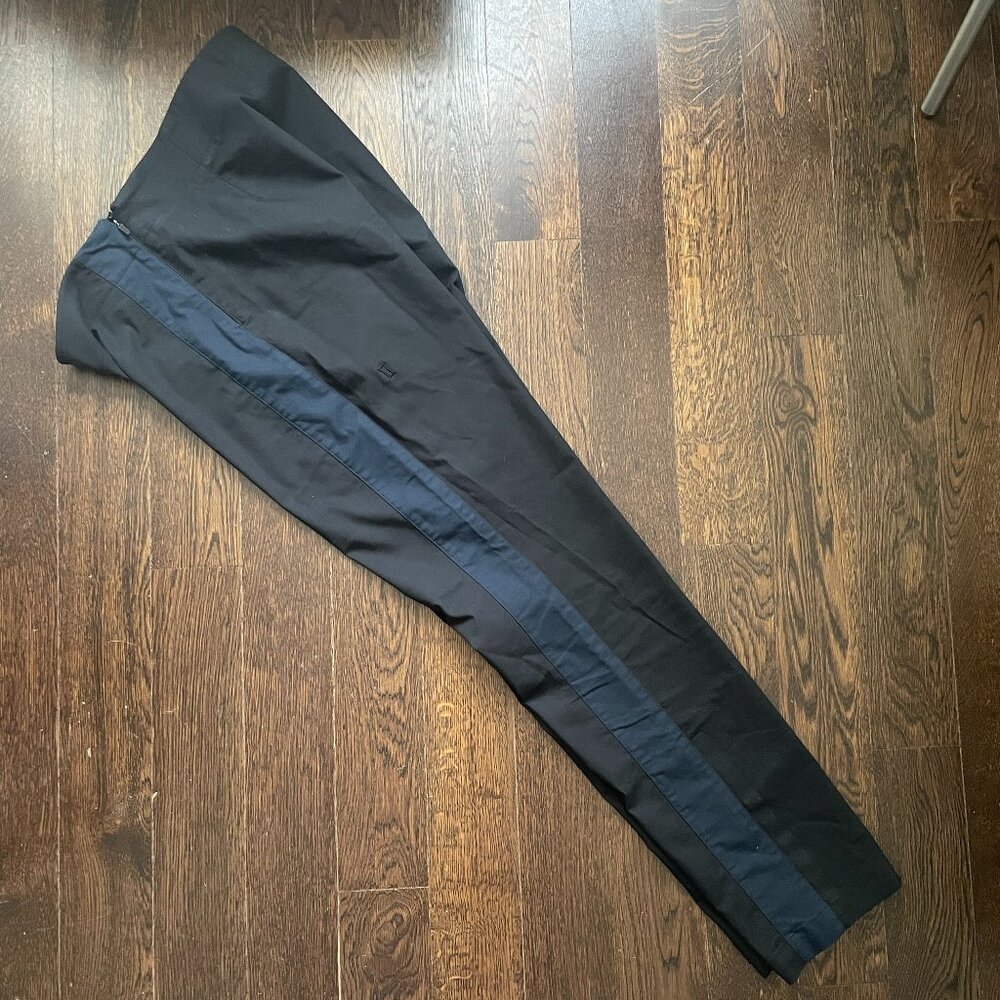 Kit and Ace Woman's Black Pants with Thick Blue Side Stripe-Size 6.